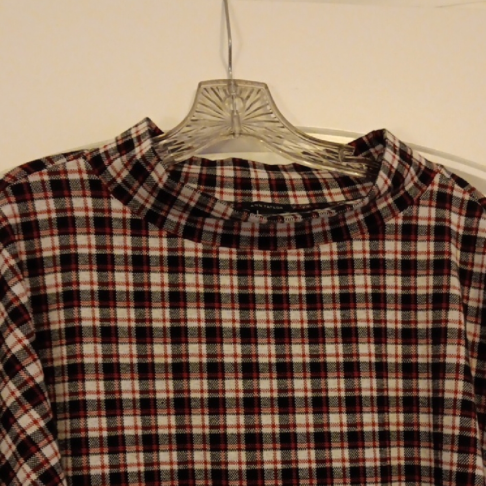 Top - Picture 2 of 7